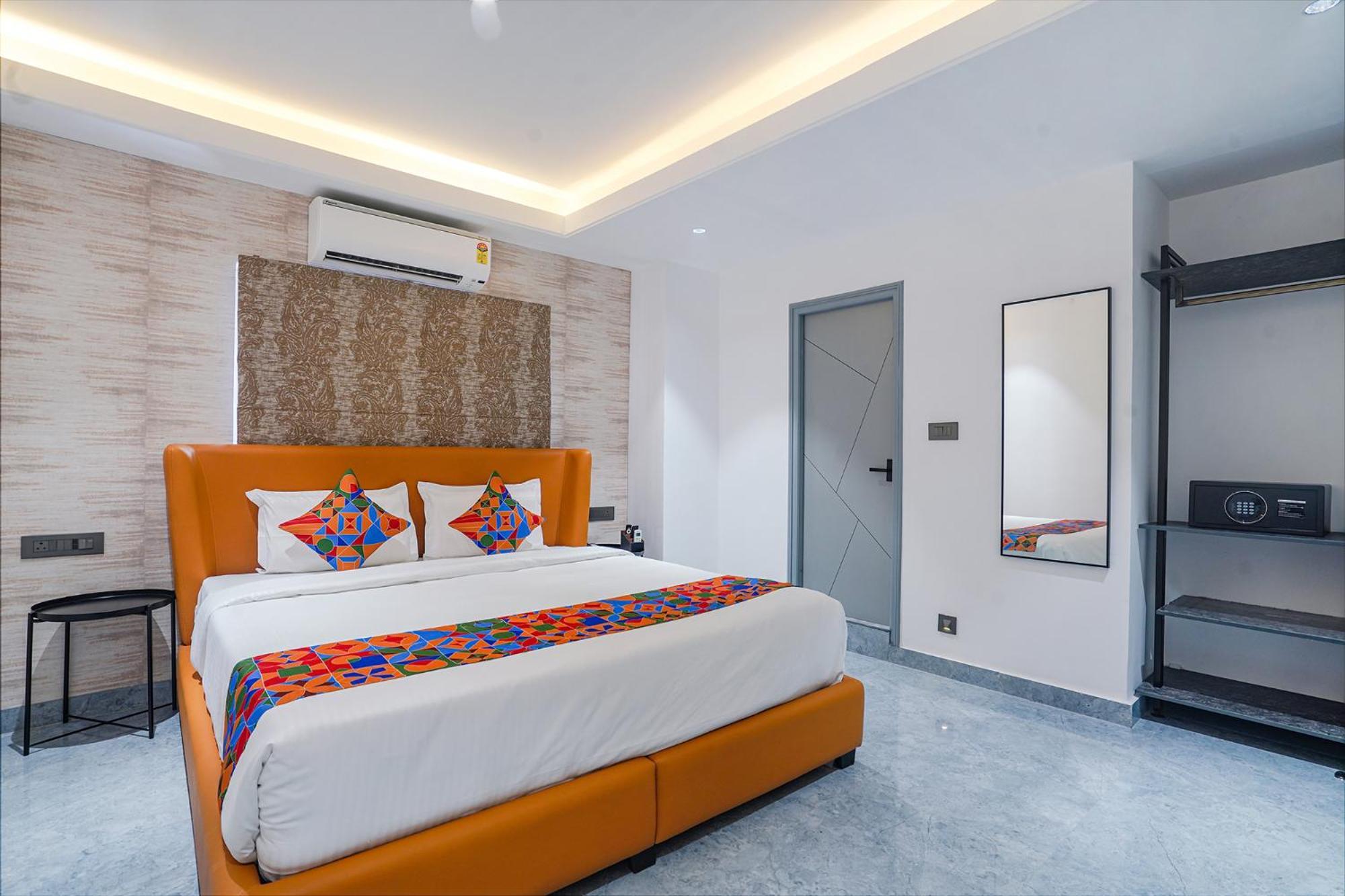 Fabhotel Prime Cloud 5 Studios Haydarabad Dış mekan fotoğraf