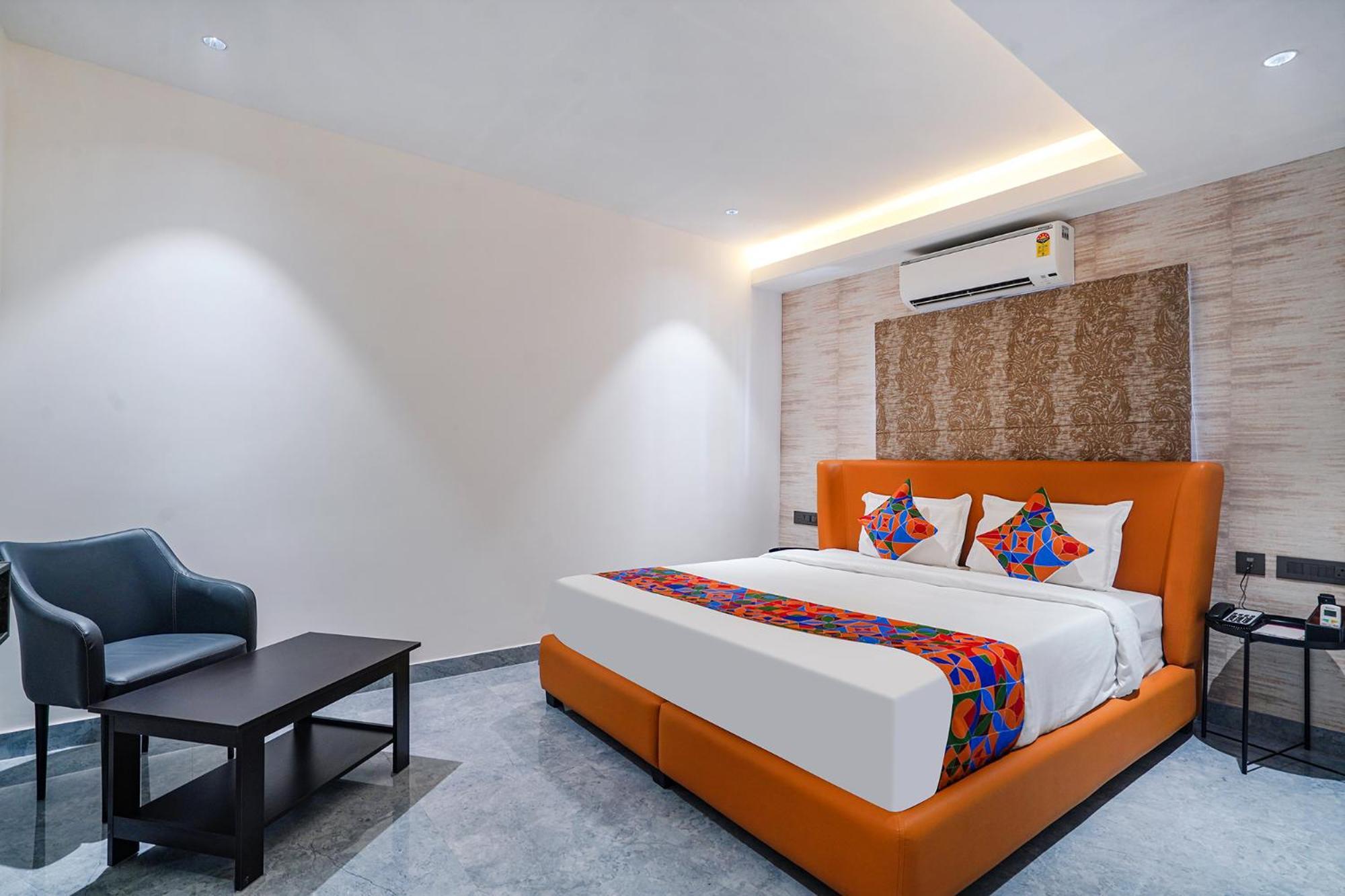 Fabhotel Prime Cloud 5 Studios Haydarabad Dış mekan fotoğraf